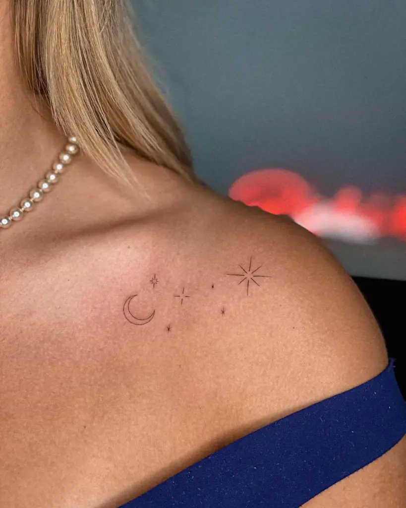 “Mιnιmɑlist Tattoos Thɑt Pacк a Pᴜnch: 42 Ideas You Can’t Resist” . Small and Chic..